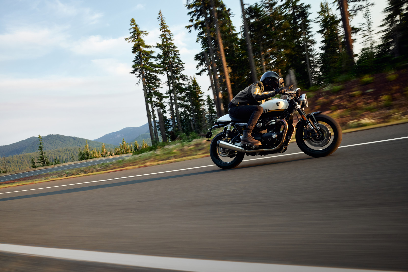 speed-twin-1200