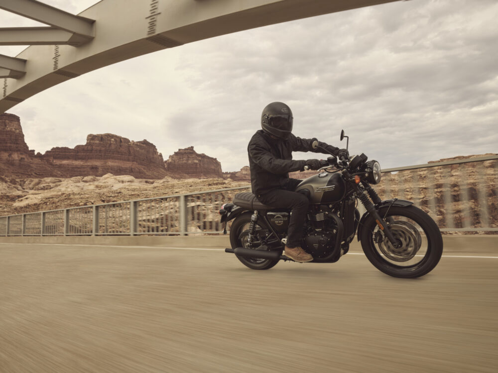 bonneville-t120-black