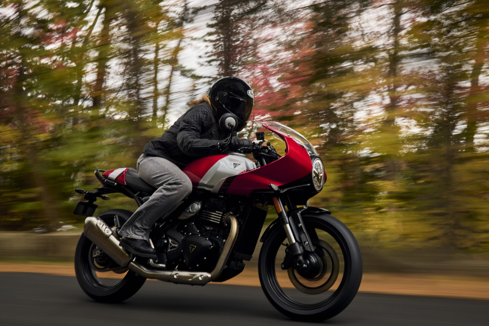 thruxton-400
